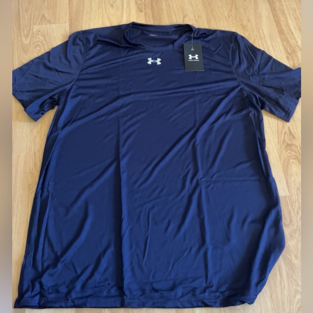 Brand new Under Armour men’s workout shirt sz L